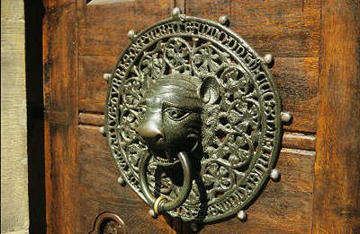 Lion head door handle